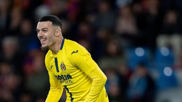 Грузинского форварда "Вильярреала" признали лучшим игроком месяца в Ла Лиге